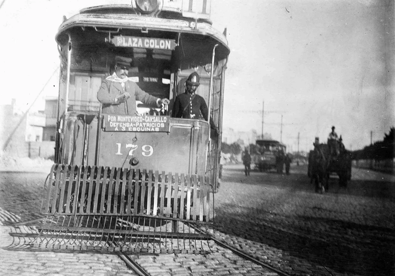 La historia del tranvía en Buenos Aires: Recuerdos de una era de transporte emblemática.