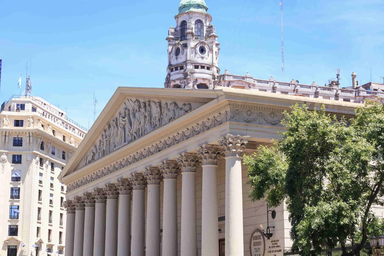 Los edificios históricos de Buenos Aires: Arquitectura y patrimonio de la ciudad.