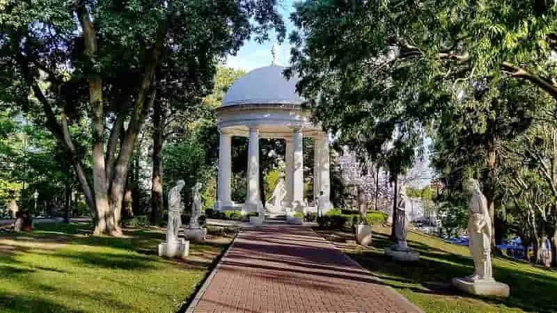 Los parques y espacios verdes de Buenos Aires: Respiros en la ciudad.